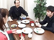 近親性行為 兒子強迫継母扑嘢