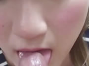 灣灣女全程舌吻溫柔含撚