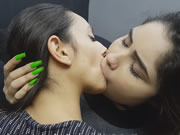 女同性戀打茄輪