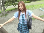島國可愛AV 夏輝 戶外學生裝裙底風光寫真 無修正