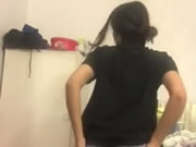 印度青少年顯示佢嘅曲線