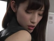 女老師美腿誘惑男學生 飯岡加奈子