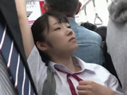 唾液直流狂吻癡漢舐到大叔變俘虜癡女學生囡囡