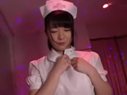 小泉日向 風俗娘貼心服務