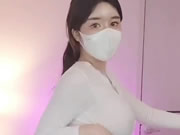 正妹戴口罩熱舞