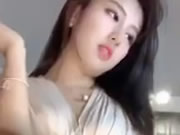 極品靚女自拍手淫